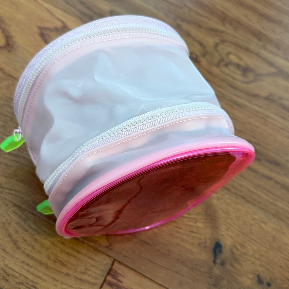 Drunk Elephant toiletry bag round mesh pink - Picture 3 of 7